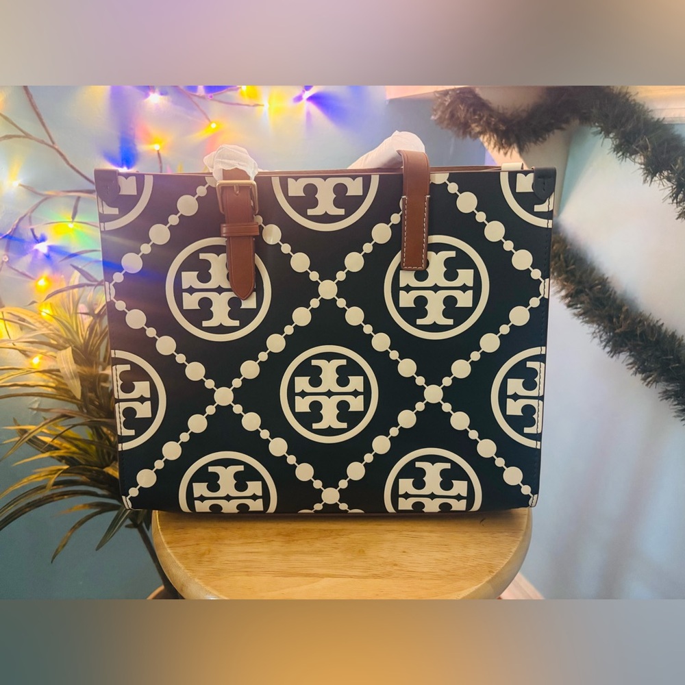 Tory Burch NWT Embossed Contrast Black and White Tote Bag - Picture 4 of 14